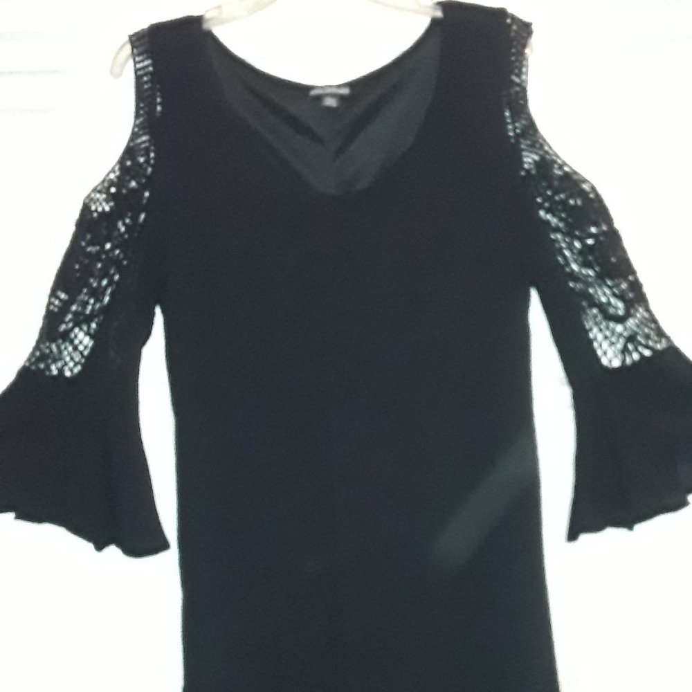 Nina Leonard - image 2